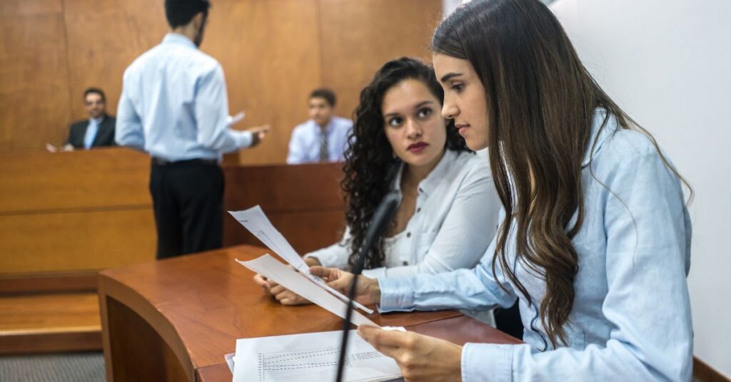 איך לבחור עורך דין מתאים לתביעה ייצוגית?